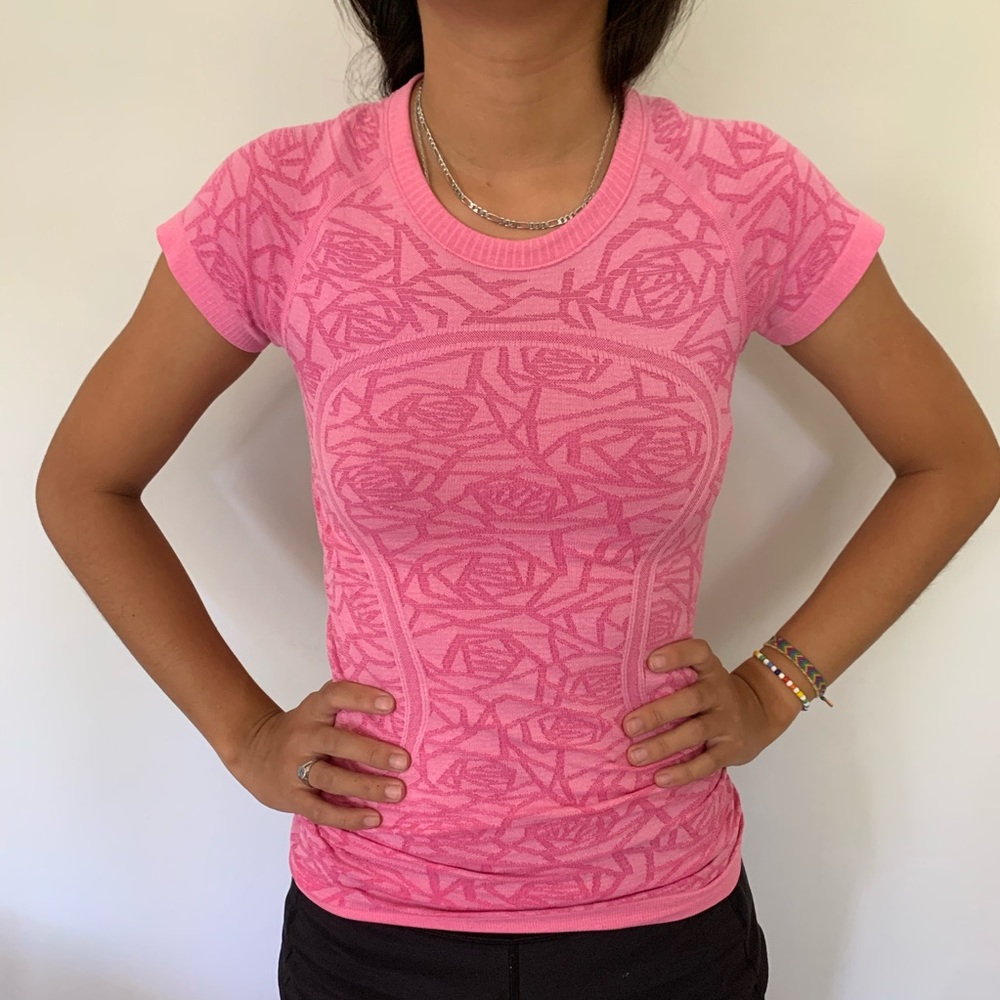 Lulu lemon swiftly tech running top